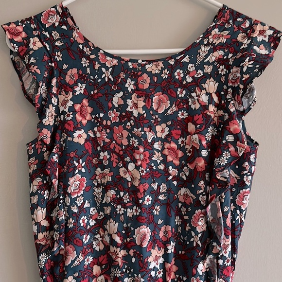 Multi floral flutter sleeve romper - Picture 4 of 11